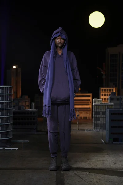 Look 19